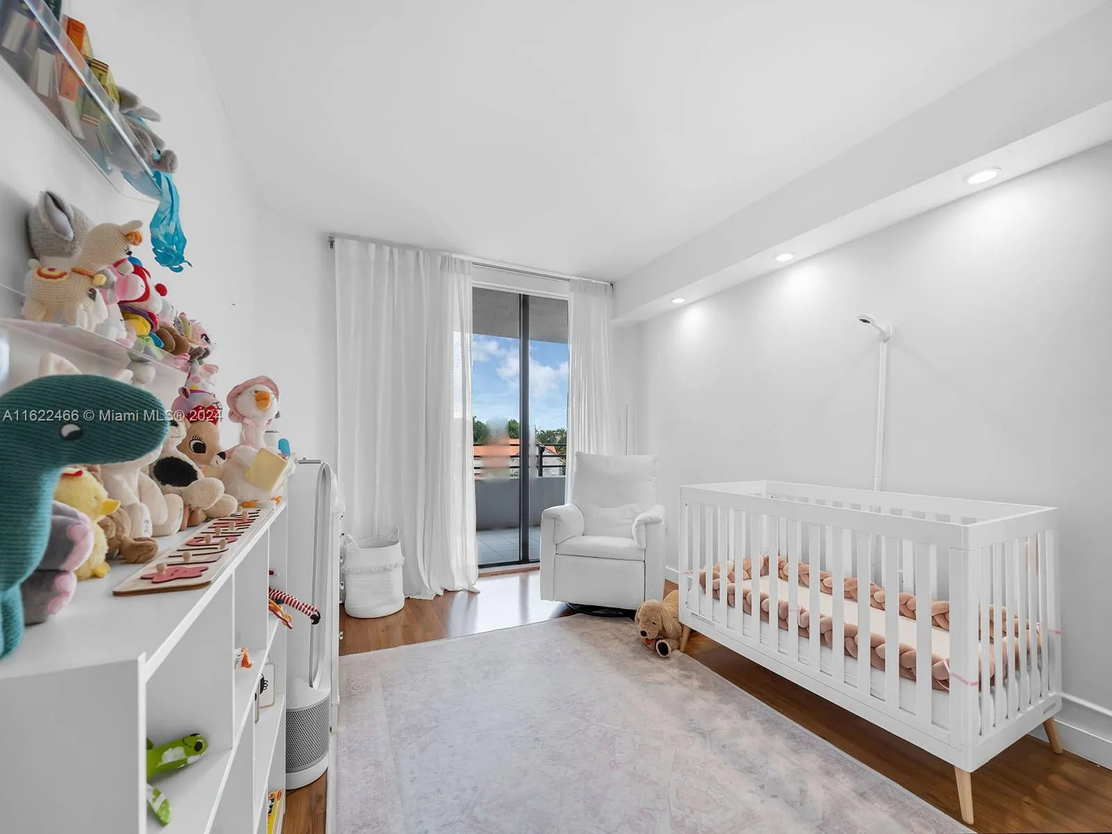 151 Se 15th Rd 501, Miami, Florida 33129, Miami, Florida 33129, 2 Bedrooms Bedrooms, ,2 BathroomsBathrooms,Residential Lease,For Rent,151 Se 15th Rd 501, Miami, Florida 33129,A11622466