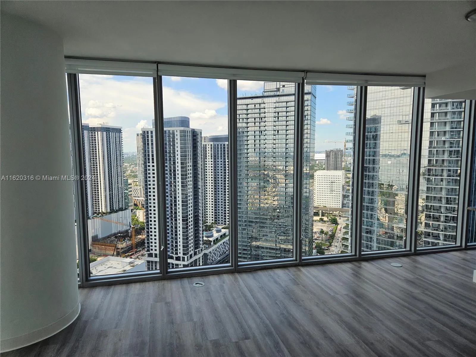 888 Biscayne Blvd 2701, Miami, Florida 33132, Miami, Florida 33132, 2 Bedrooms Bedrooms, ,2 BathroomsBathrooms,Residential,For Sale,888 Biscayne Blvd 2701, Miami, Florida 33132,A11620316