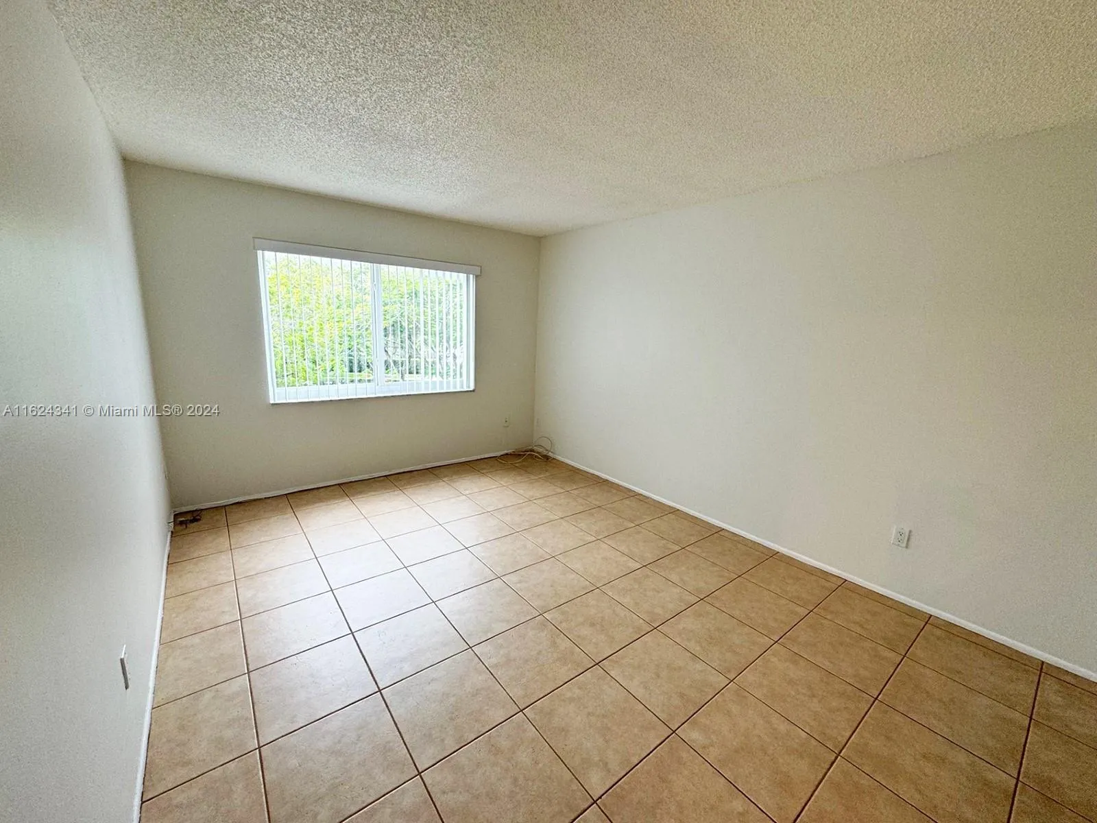 8101 Camino Real C320, Miami, Florida 33143, Miami, Florida 33143, 1 Bedroom Bedrooms, ,1 BathroomBathrooms,Residential Lease,For Rent,8101 Camino Real C320, Miami, Florida 33143,A11624341