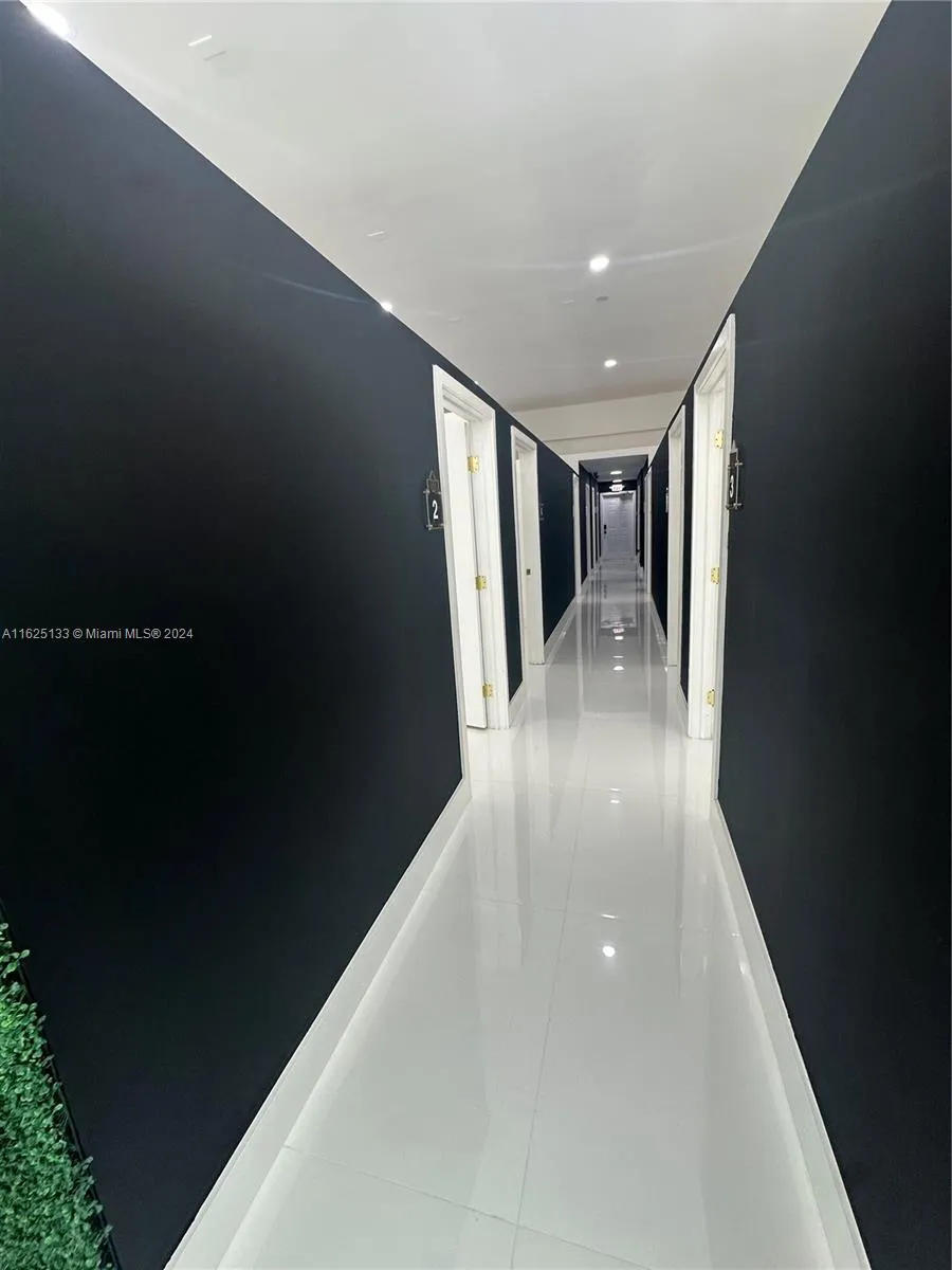 2389 Sw 22nd St 2397, Miami, Florida 33145, Miami, Florida 33145, ,Commercial Lease,For Rent,2389 Sw 22nd St 2397, Miami, Florida 33145,A11625133