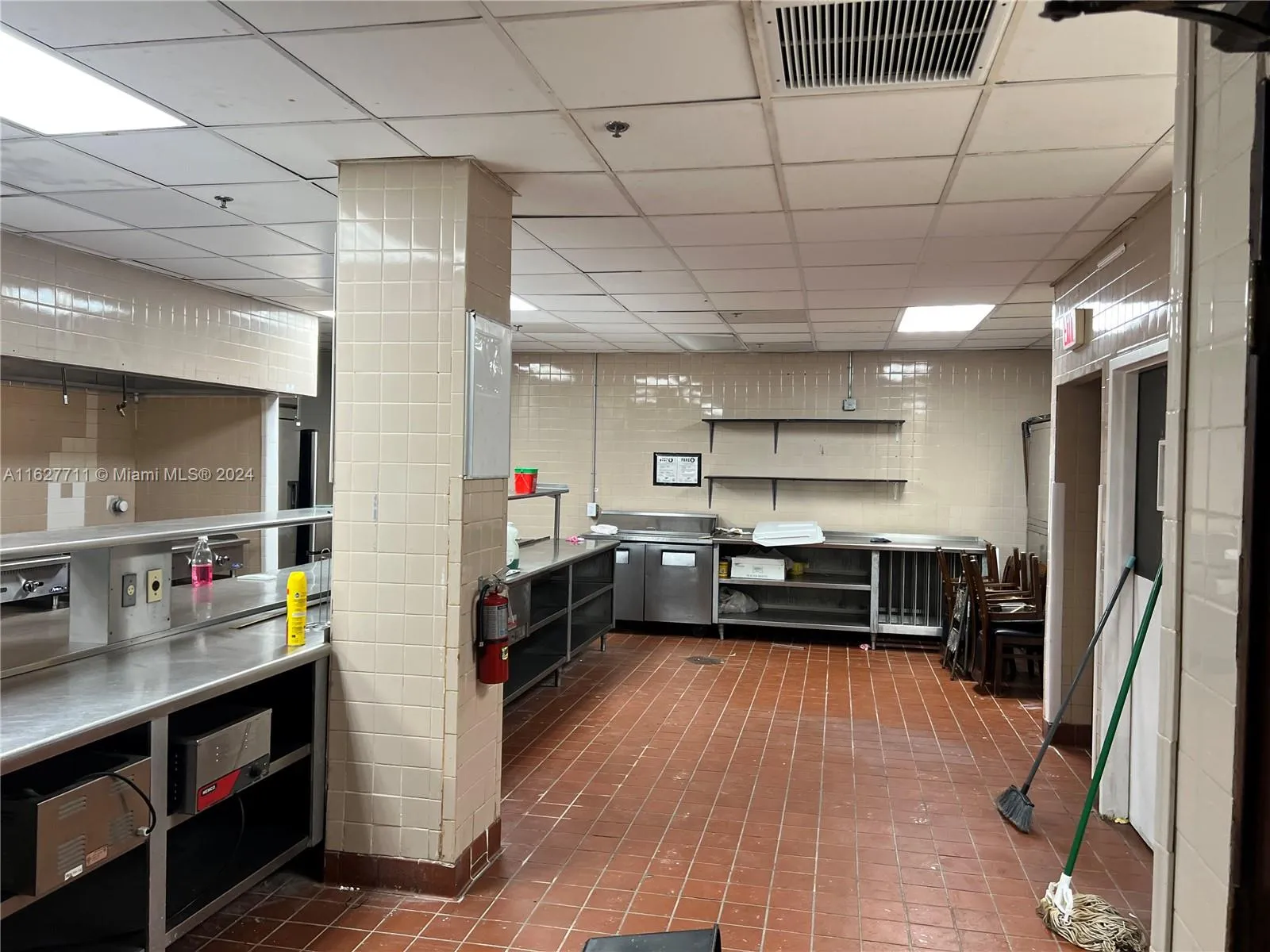 148 Nw 167th St, Miami, Florida 33169, Miami, Florida 33169, ,Commercial Lease,For Rent,148 Nw 167th St, Miami, Florida 33169,A11627711