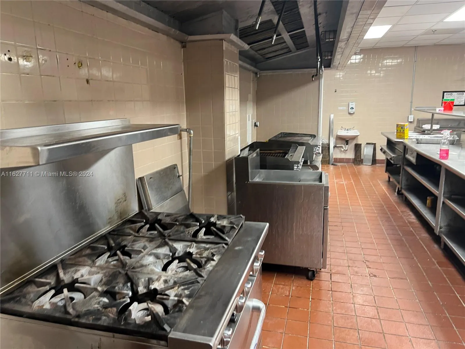 148 Nw 167th St, Miami, Florida 33169, Miami, Florida 33169, ,Commercial Lease,For Rent,148 Nw 167th St, Miami, Florida 33169,A11627711