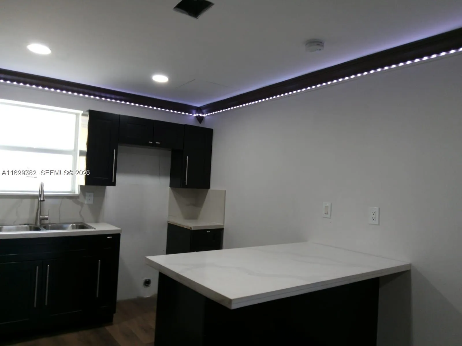 COLORED LIGHTS CAN BE REMOVED