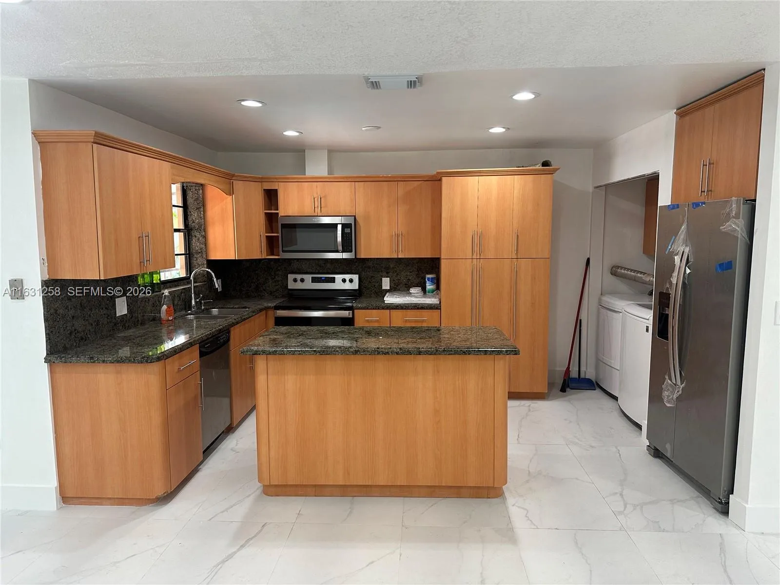 324 E 34th St, Hialeah, Florida 33013, Hialeah, Florida 33013, ,Residential Income,For Sale,324 E 34th St, Hialeah, Florida 33013,A11631258