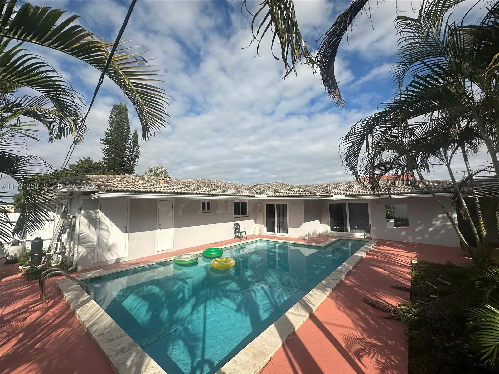 324 E 34th St, Hialeah, Florida 33013, Hialeah, Florida 33013, ,Residential Income,For Sale,324 E 34th St, Hialeah, Florida 33013,A11631258