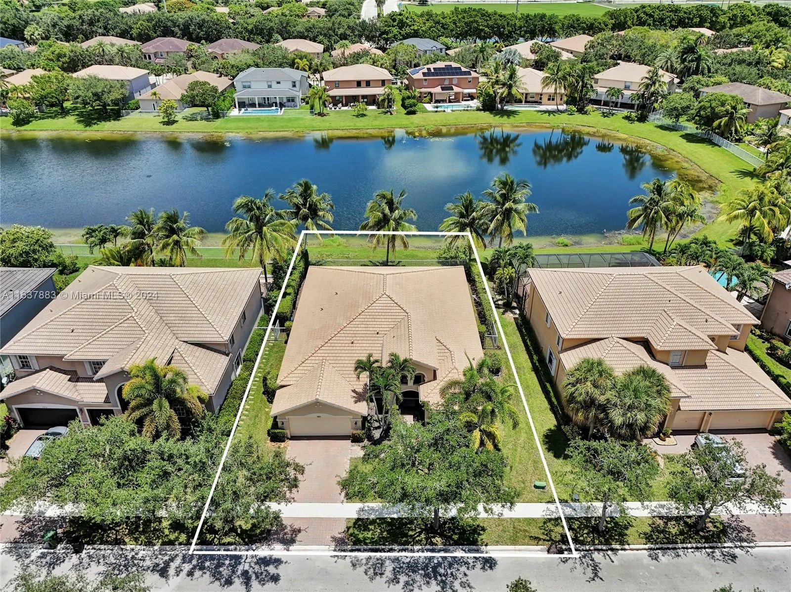 3950 W Hibiscus St -, Weston, Florida 33332, Weston, Florida 33332, 4 Bedrooms Bedrooms, ,3 BathroomsBathrooms,Residential Lease,For Rent,3950 W Hibiscus St -, Weston, Florida 33332,A11637883