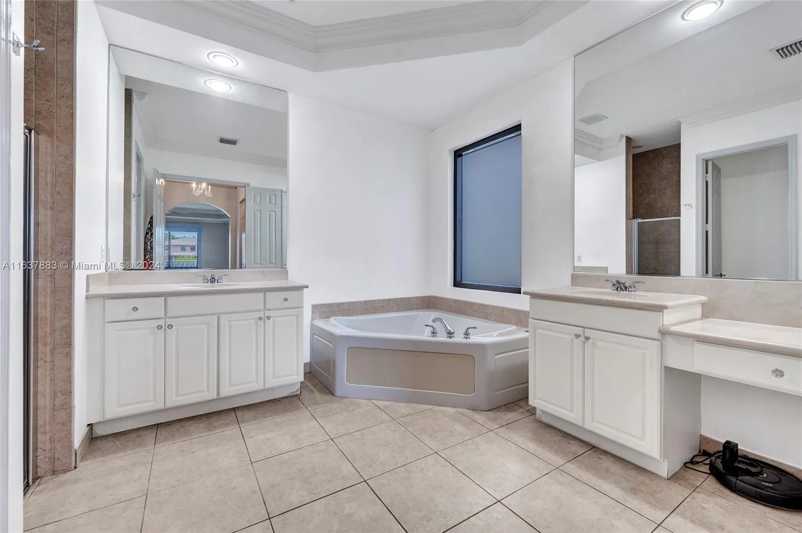 3950 W Hibiscus St -, Weston, Florida 33332, Weston, Florida 33332, 4 Bedrooms Bedrooms, ,3 BathroomsBathrooms,Residential Lease,For Rent,3950 W Hibiscus St -, Weston, Florida 33332,A11637883