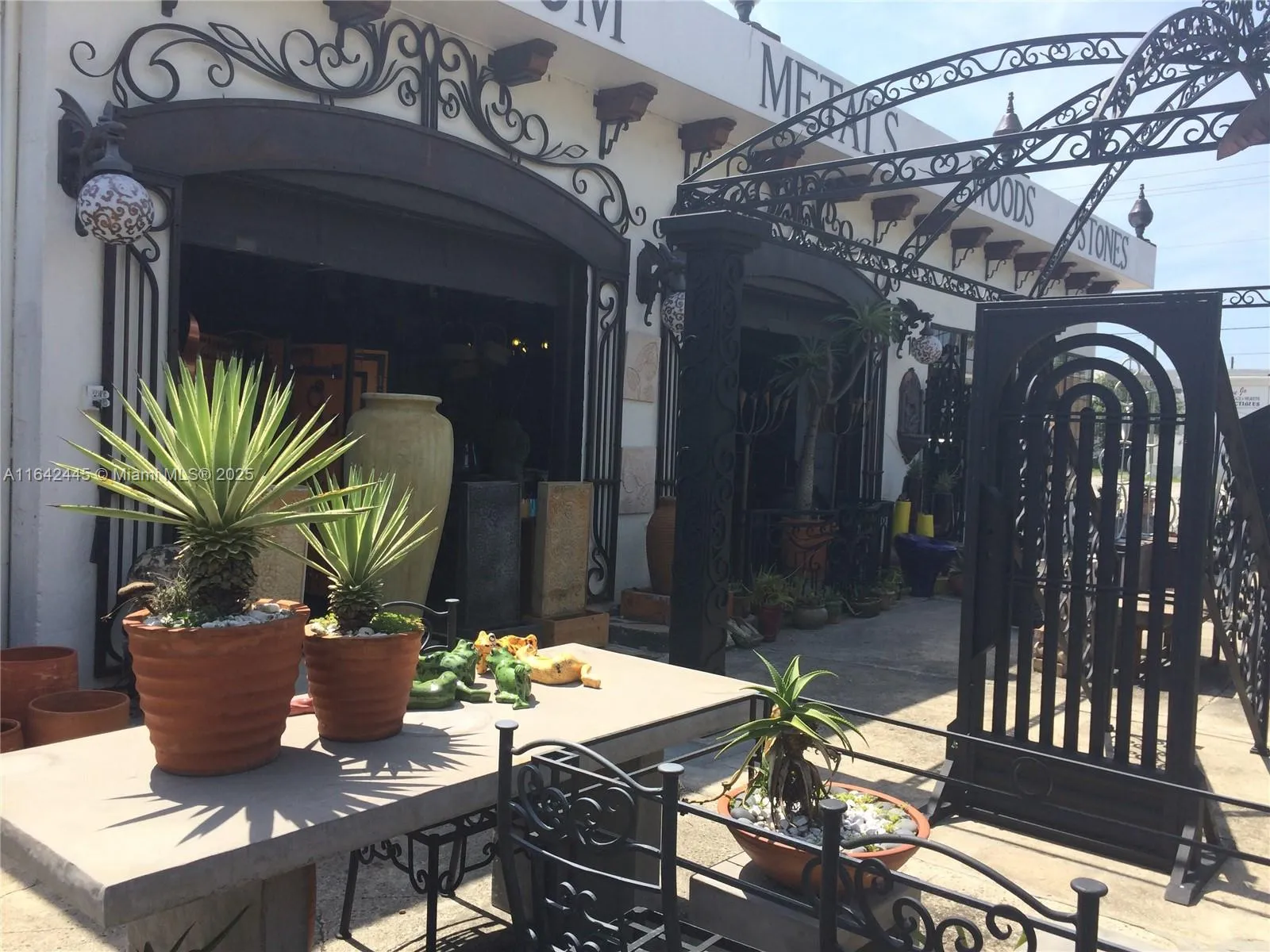 102 N Federal Hwy, Dania Beach, Florida 33004, Dania Beach, Florida 33004, ,Commercial Lease,For Rent,102 N Federal Hwy, Dania Beach, Florida 33004,A11642445