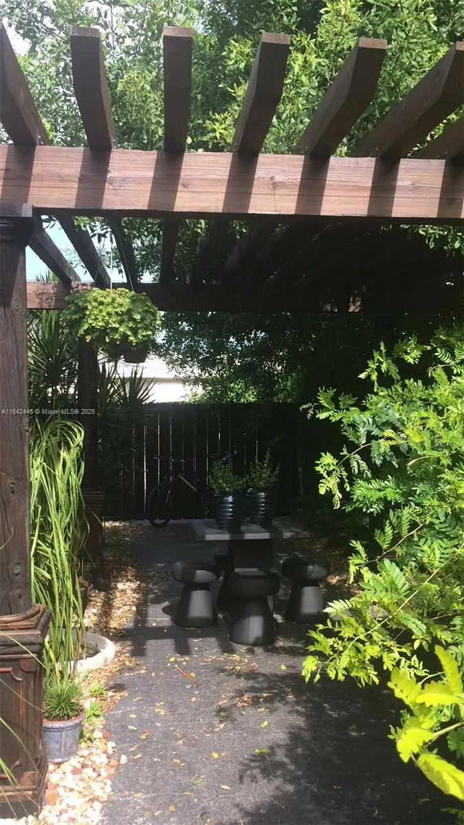 102 N Federal Hwy, Dania Beach, Florida 33004, Dania Beach, Florida 33004, ,Commercial Lease,For Rent,102 N Federal Hwy, Dania Beach, Florida 33004,A11642445