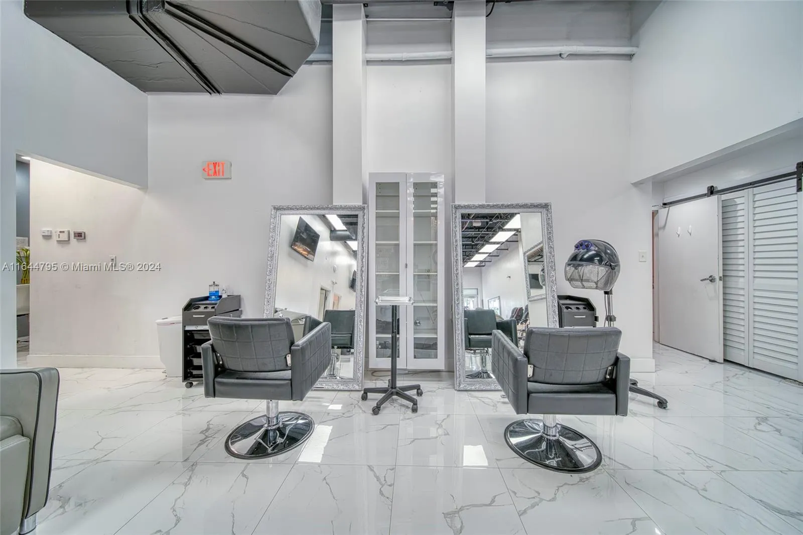 Full-service Beauty Salon For Sale In Pinecrest, M, Miami, Florida 33156, ,Business Opportunity,For Sale,Full-service Beauty Salon For Sale In Pinecrest, M,A11644795