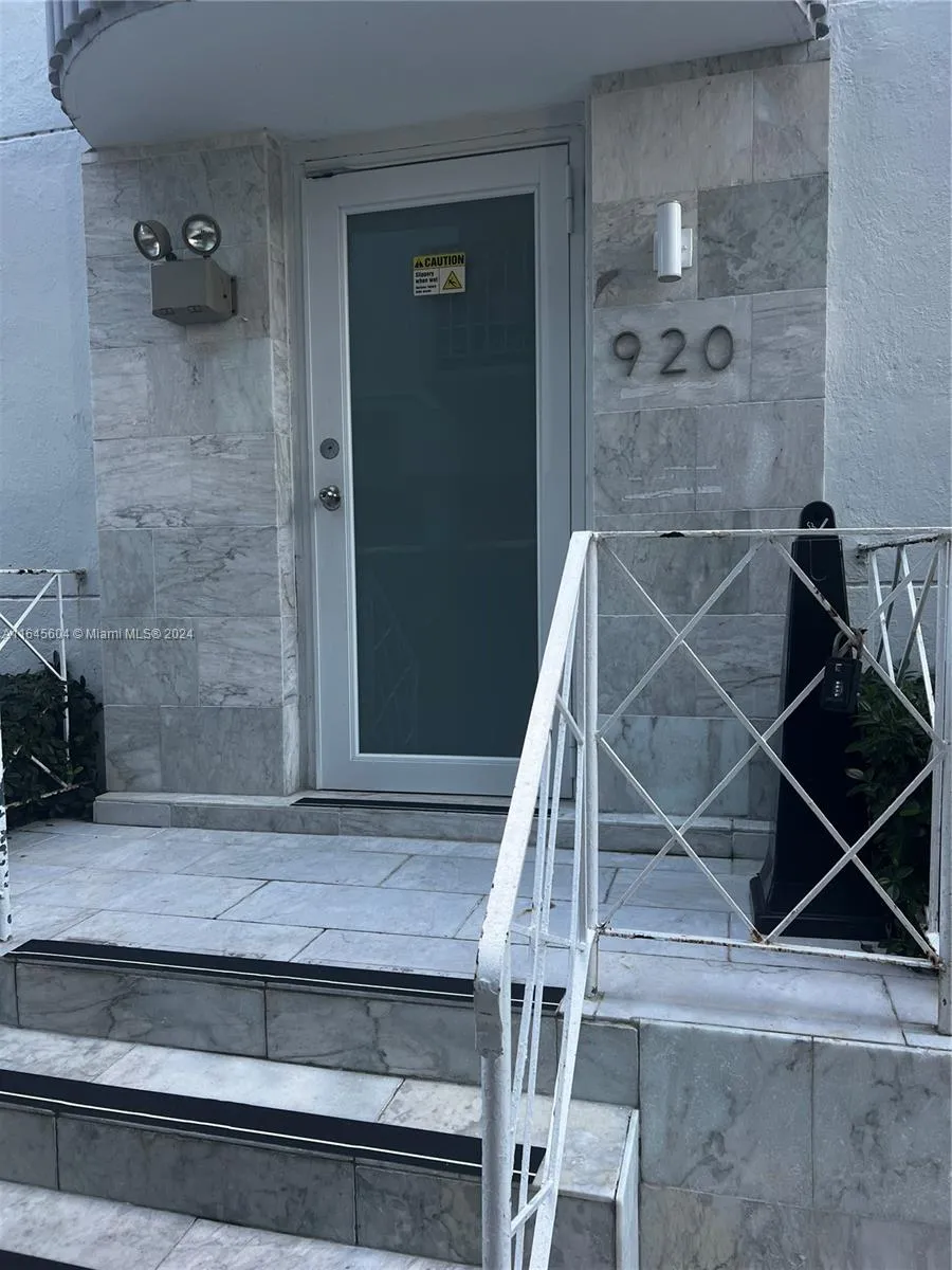 920 Jefferson Ave 3, Miami Beach, Florida 33139, Miami Beach, Florida 33139, 1 Bedroom Bedrooms, ,1 BathroomBathrooms,Residential,For Sale,920 Jefferson Ave 3, Miami Beach, Florida 33139,A11645604