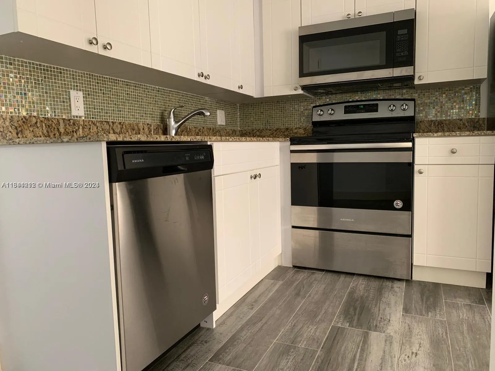 2500 Ne 192nd St, Miami, Florida 33180, Miami, Florida 33180, ,Residential Income,For Sale,2500 Ne 192nd St, Miami, Florida 33180,A11644212