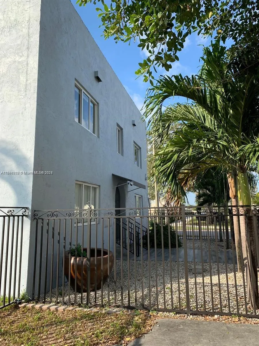 2500 Ne 192nd St, Miami, Florida 33180, Miami, Florida 33180, ,Residential Income,For Sale,2500 Ne 192nd St, Miami, Florida 33180,A11644212