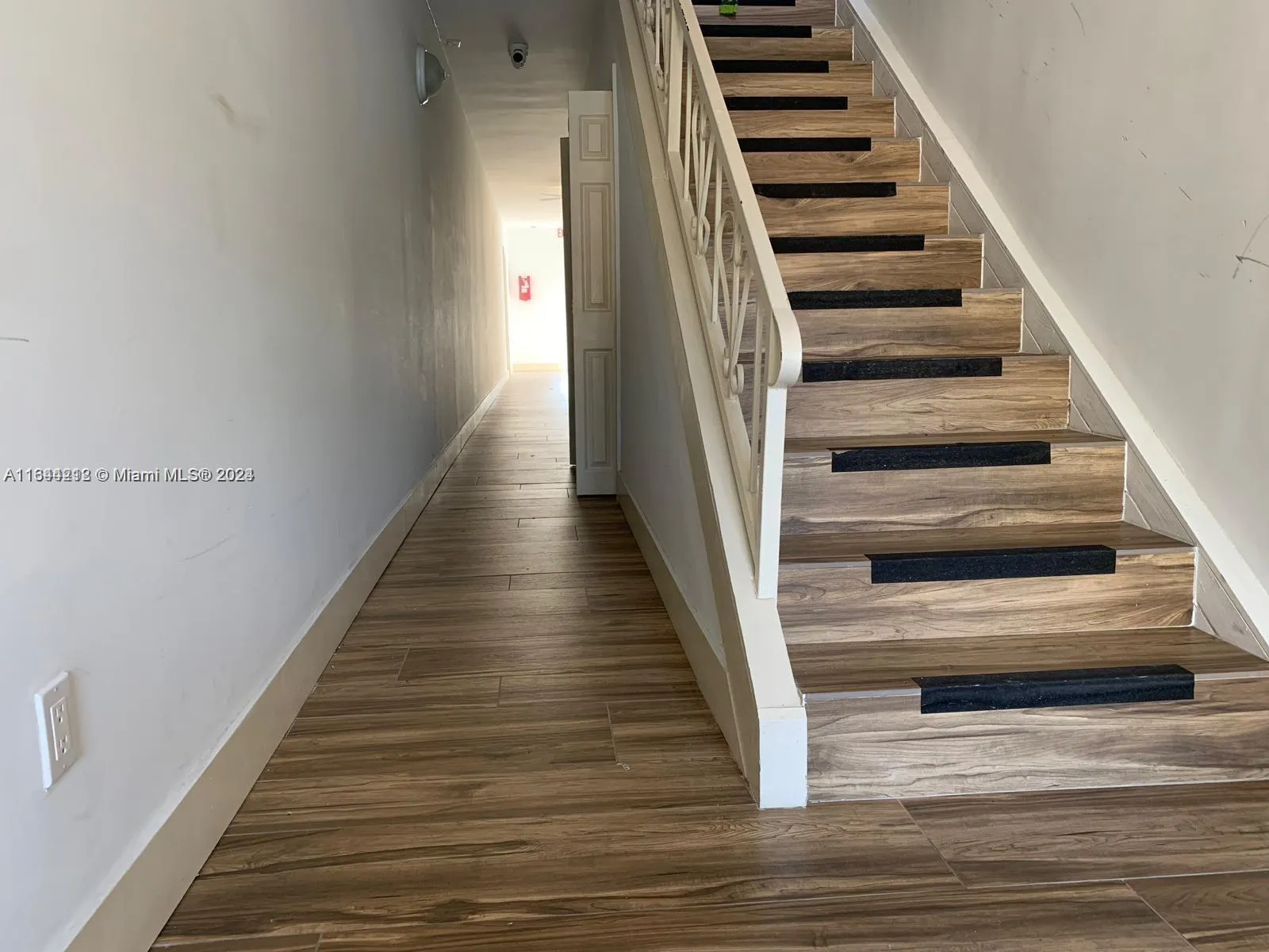 2500 Ne 192nd St, Miami, Florida 33180, Miami, Florida 33180, ,Residential Income,For Sale,2500 Ne 192nd St, Miami, Florida 33180,A11644212