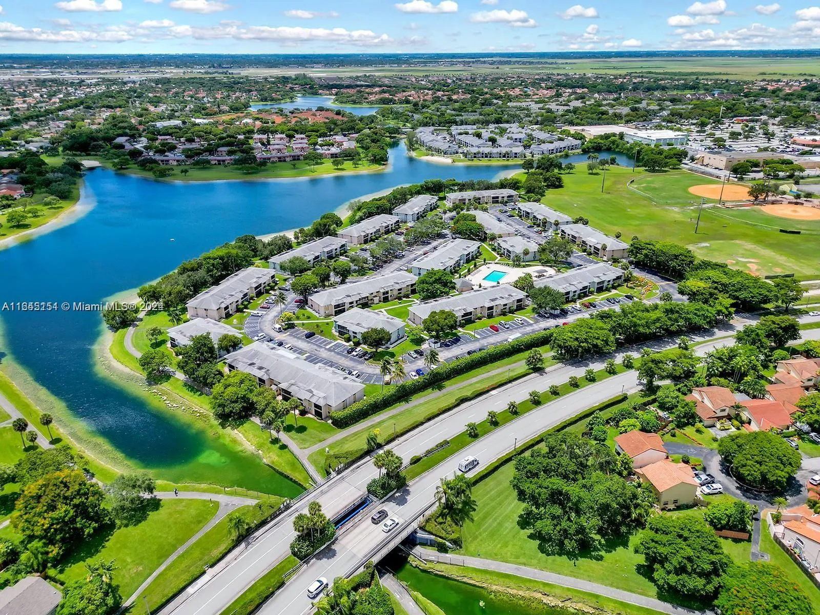 9727 Hammocks Blvd 201d, Miami, Florida 33196, Miami, Florida 33196, 2 Bedrooms Bedrooms, ,2 BathroomsBathrooms,Residential,For Sale,9727 Hammocks Blvd 201d, Miami, Florida 33196,A11645151