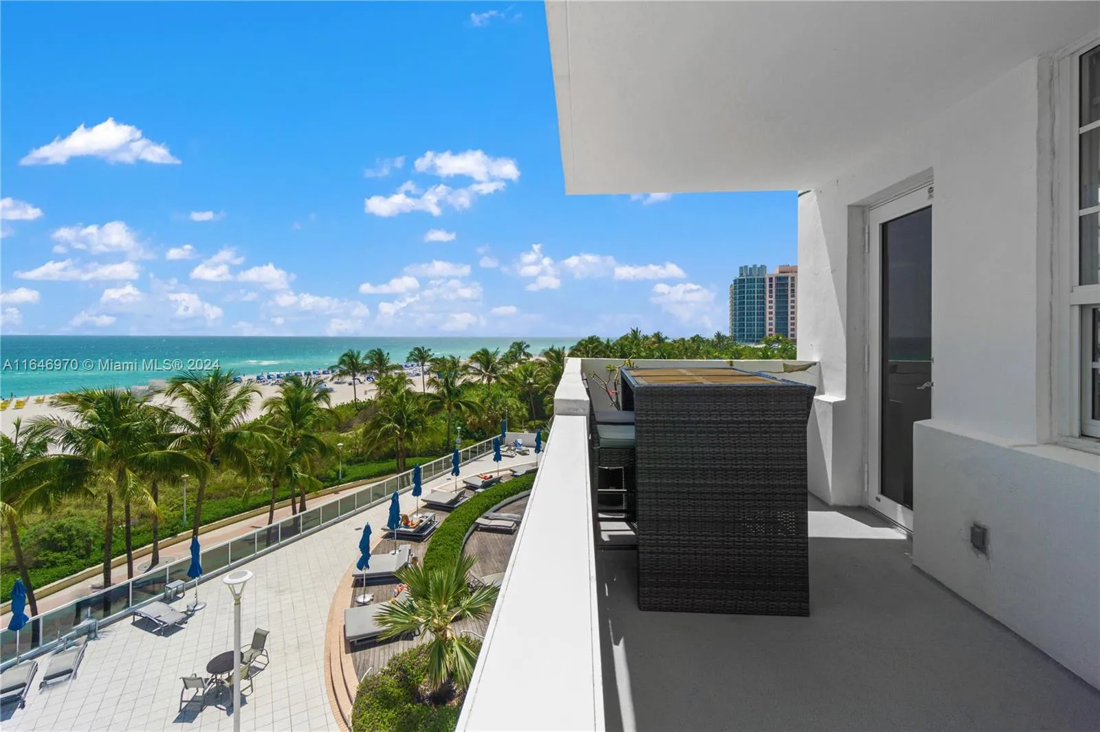100 Lincoln Rd 548, Miami Beach, Florida 33139, Miami Beach, Florida 33139, 2 Bedrooms Bedrooms, ,2 BathroomsBathrooms,Residential Lease,For Rent,100 Lincoln Rd 548, Miami Beach, Florida 33139,A11646970