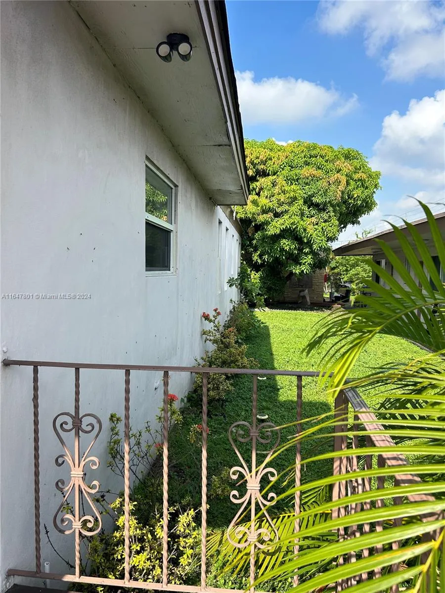 800 N Federal Hwy 5, Hollywood, Florida 33020, Hollywood, Florida 33020, ,1 BathroomBathrooms,Residential Lease,For Rent,800 N Federal Hwy 5, Hollywood, Florida 33020,A11647801