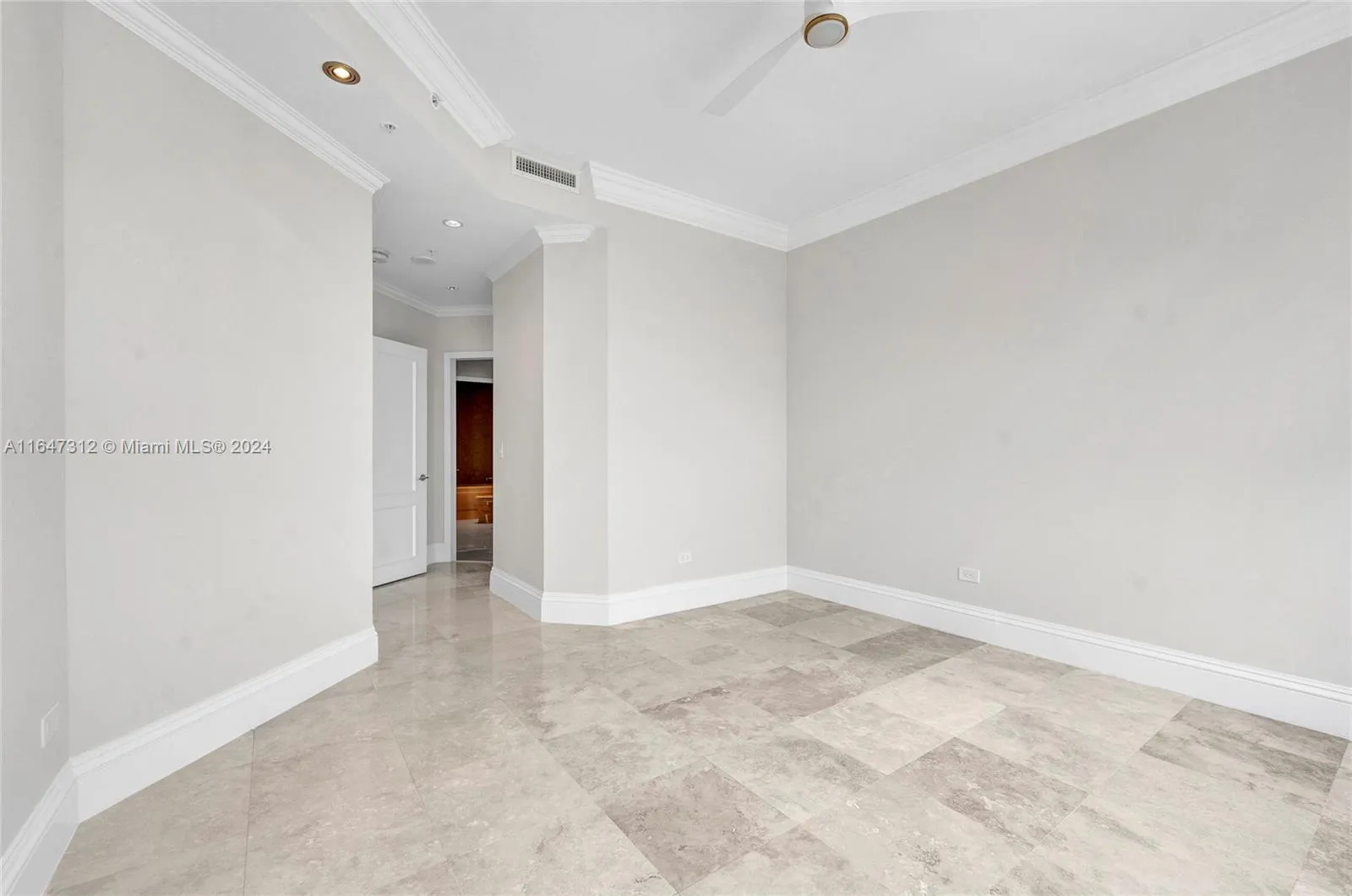848 Brickell Key Dr 4003, Miami, Florida 33131, Miami, Florida 33131, 1 Bedroom Bedrooms, ,1 BathroomBathrooms,Residential,For Sale,848 Brickell Key Dr 4003, Miami, Florida 33131,A11647312