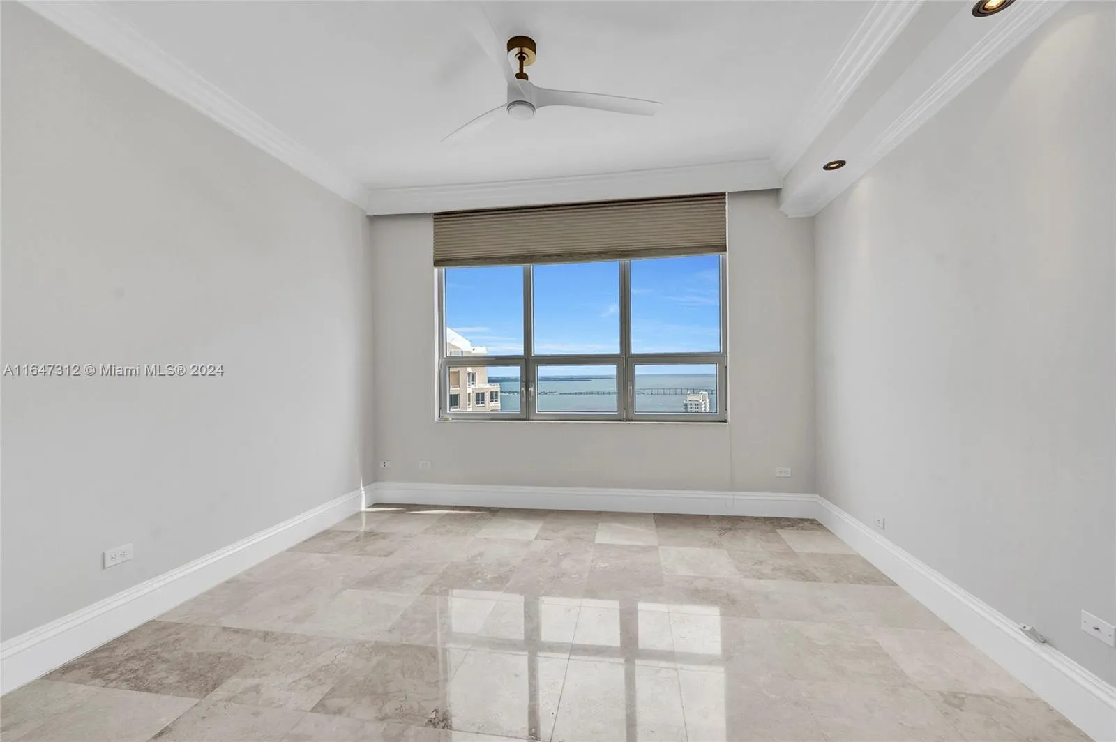 848 Brickell Key Dr 4003, Miami, Florida 33131, Miami, Florida 33131, 1 Bedroom Bedrooms, ,1 BathroomBathrooms,Residential,For Sale,848 Brickell Key Dr 4003, Miami, Florida 33131,A11647312