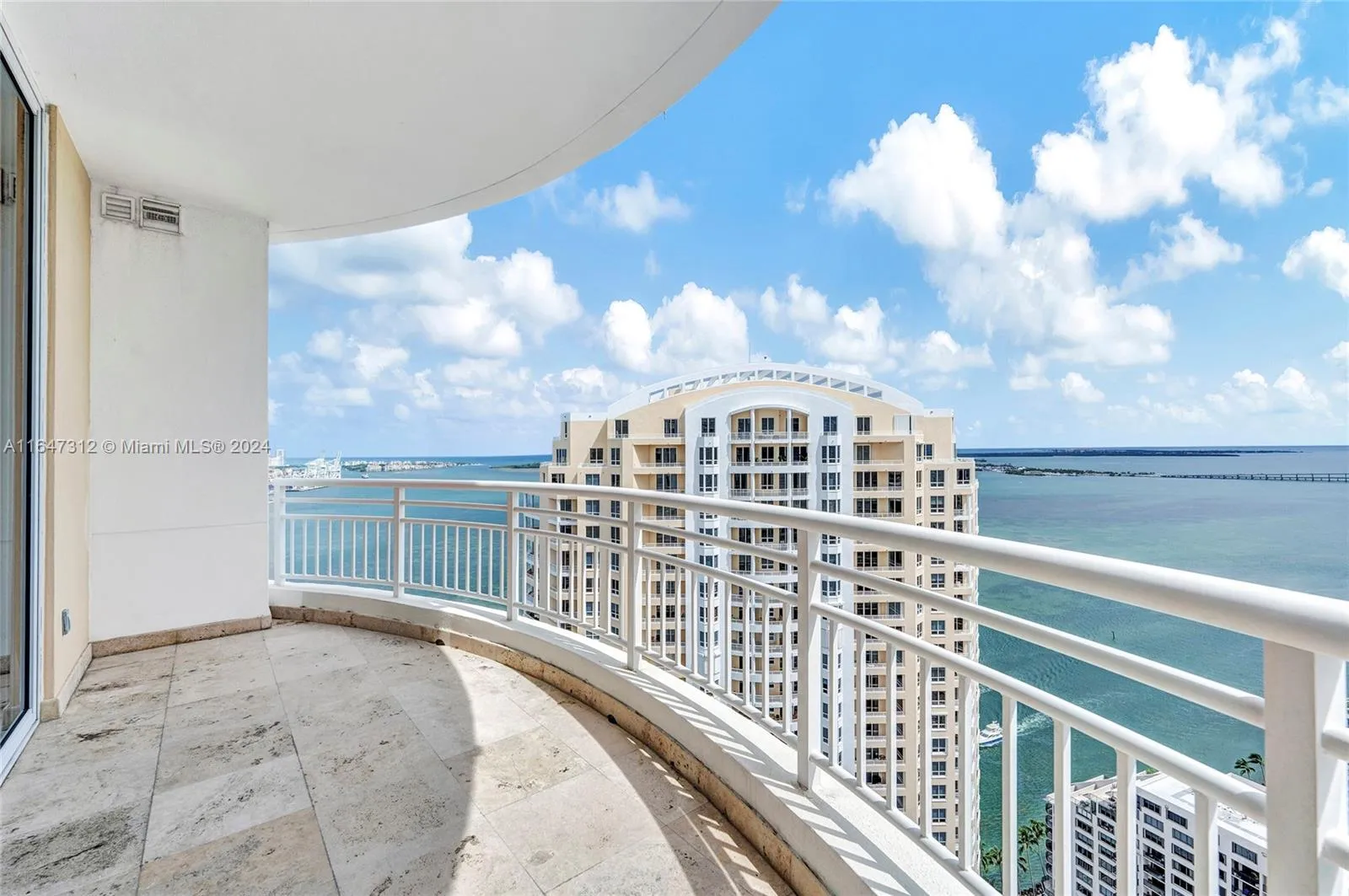 848 Brickell Key Dr 4003, Miami, Florida 33131, Miami, Florida 33131, 1 Bedroom Bedrooms, ,1 BathroomBathrooms,Residential,For Sale,848 Brickell Key Dr 4003, Miami, Florida 33131,A11647312