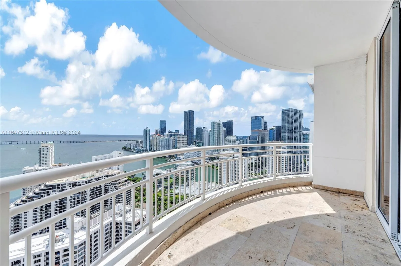848 Brickell Key Dr 4003, Miami, Florida 33131, Miami, Florida 33131, 1 Bedroom Bedrooms, ,1 BathroomBathrooms,Residential,For Sale,848 Brickell Key Dr 4003, Miami, Florida 33131,A11647312