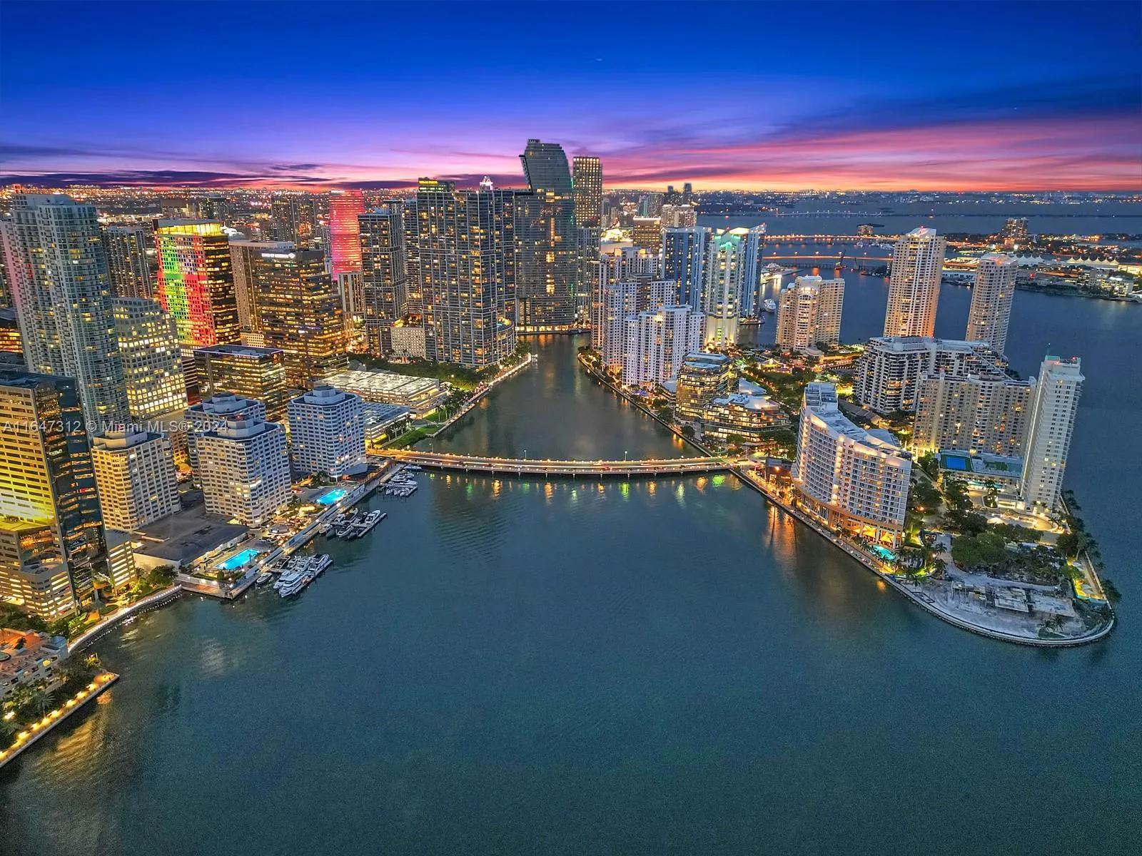 848 Brickell Key Dr 4003, Miami, Florida 33131, Miami, Florida 33131, 1 Bedroom Bedrooms, ,1 BathroomBathrooms,Residential,For Sale,848 Brickell Key Dr 4003, Miami, Florida 33131,A11647312