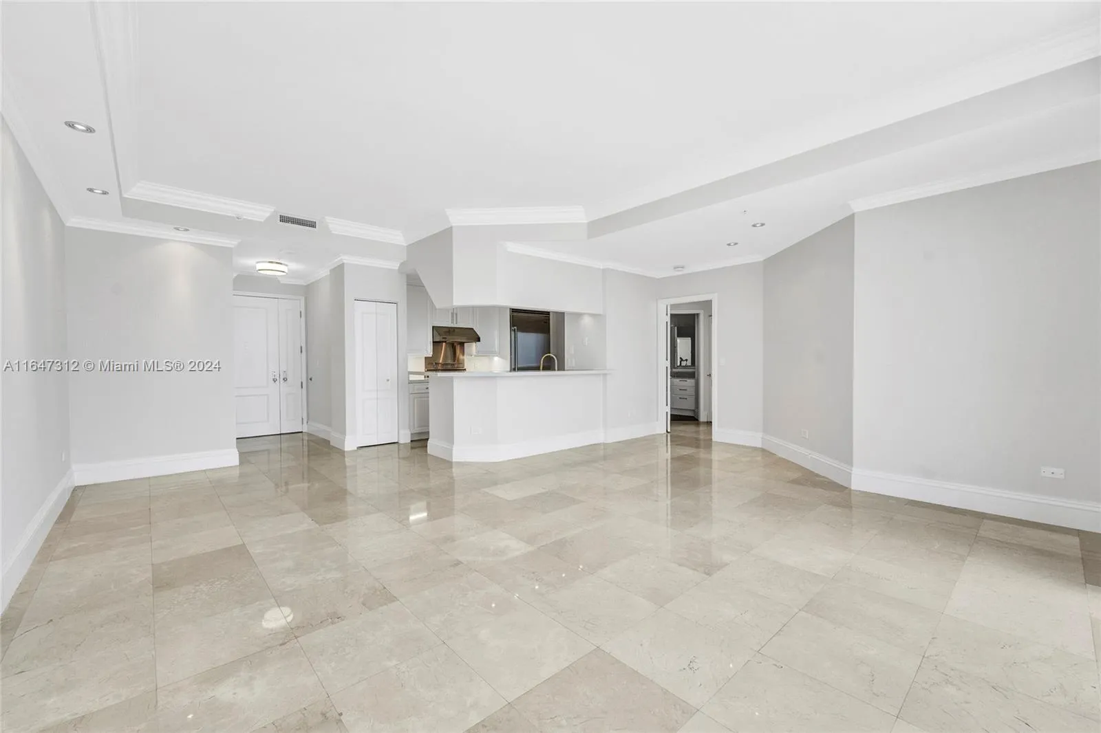 848 Brickell Key Dr 4003, Miami, Florida 33131, Miami, Florida 33131, 1 Bedroom Bedrooms, ,1 BathroomBathrooms,Residential,For Sale,848 Brickell Key Dr 4003, Miami, Florida 33131,A11647312