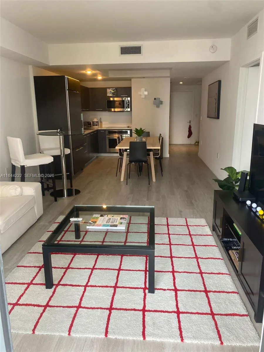 45 Sw 9th St 1005, Miami, Florida 33130, Miami, Florida 33130, 1 Bedroom Bedrooms, ,2 BathroomsBathrooms,Residential,For Sale,45 Sw 9th St 1005, Miami, Florida 33130,A11644222