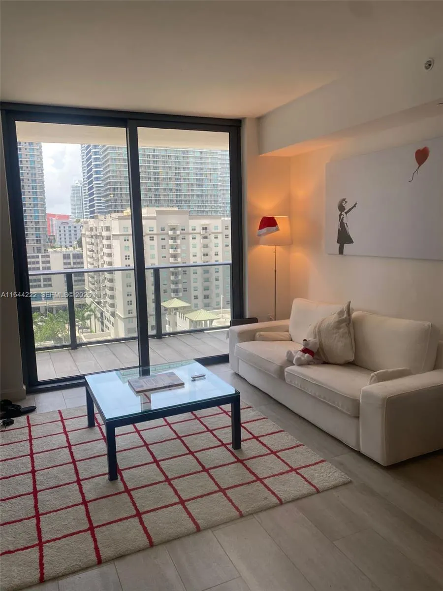 45 Sw 9th St 1005, Miami, Florida 33130, Miami, Florida 33130, 1 Bedroom Bedrooms, ,2 BathroomsBathrooms,Residential,For Sale,45 Sw 9th St 1005, Miami, Florida 33130,A11644222