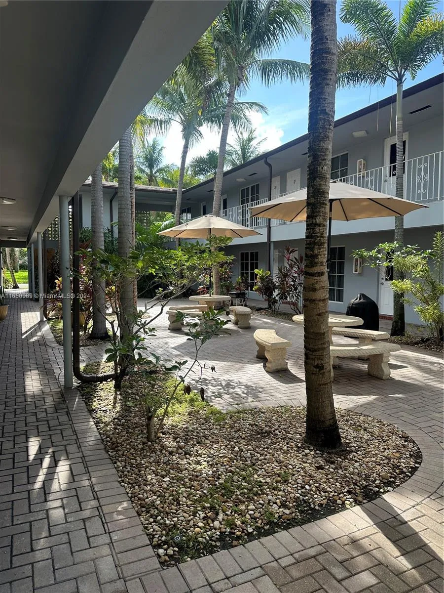 105 Ne 12th Ave 5, Hallandale Beach, Florida 33009, Hallandale Beach, Florida 33009, 1 Bedroom Bedrooms, ,1 BathroomBathrooms,Residential,For Sale,105 Ne 12th Ave 5, Hallandale Beach, Florida 33009,A11650089
