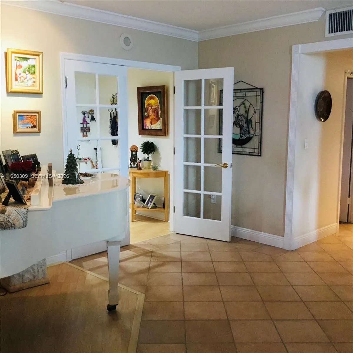 5825 Collins Ave 7f, Miami Beach, Florida 33140, Miami Beach, Florida 33140, 3 Bedrooms Bedrooms, ,2 BathroomsBathrooms,Residential,For Sale,5825 Collins Ave 7f, Miami Beach, Florida 33140,A11650309