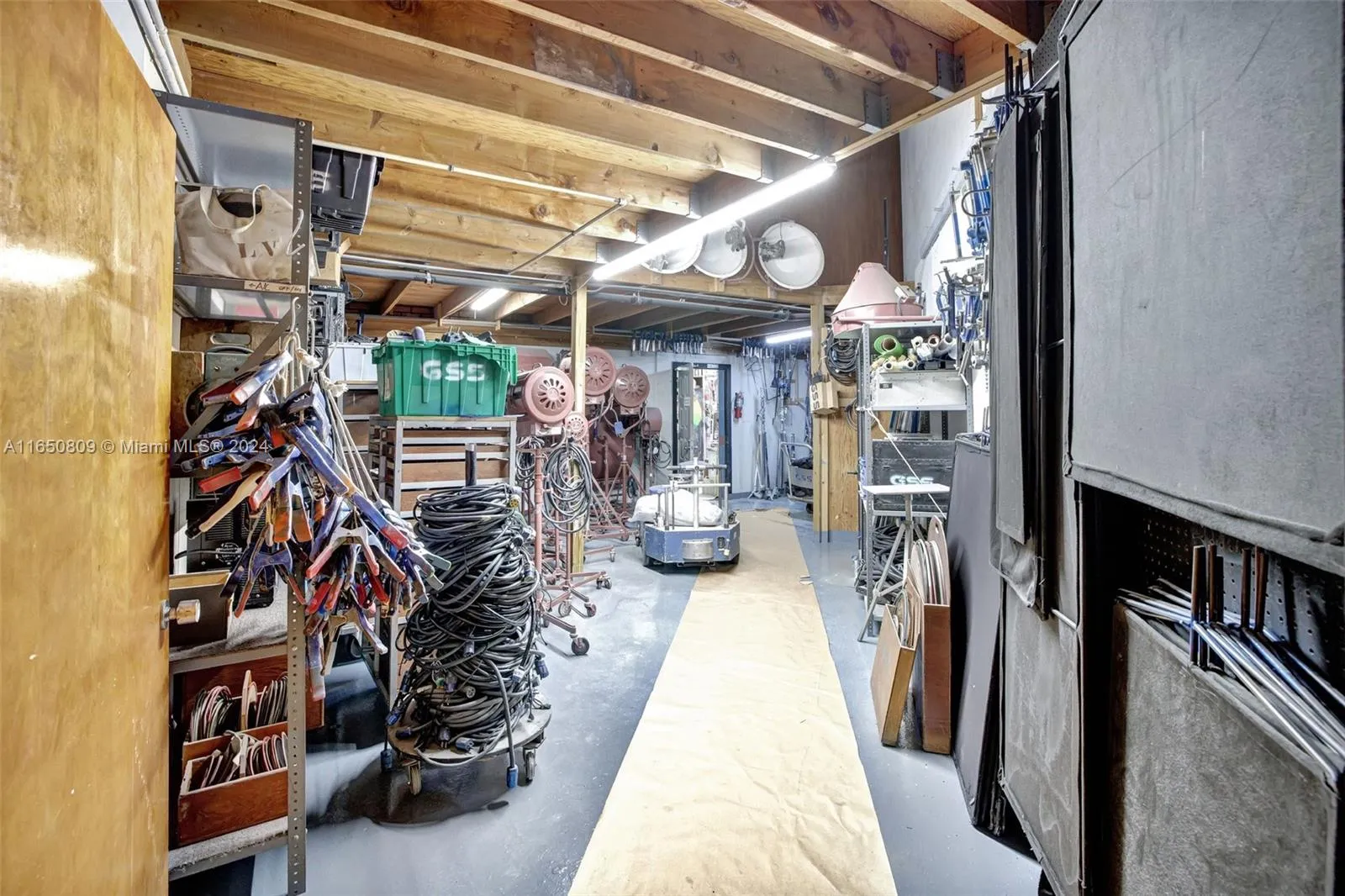 15221 Ne 21st Ave, North Miami Beach, Florida 3316, North Miami Beach, Florida 33162, ,Commercial Sale,For Sale,15221 Ne 21st Ave, North Miami Beach, Florida 3316,A11650809