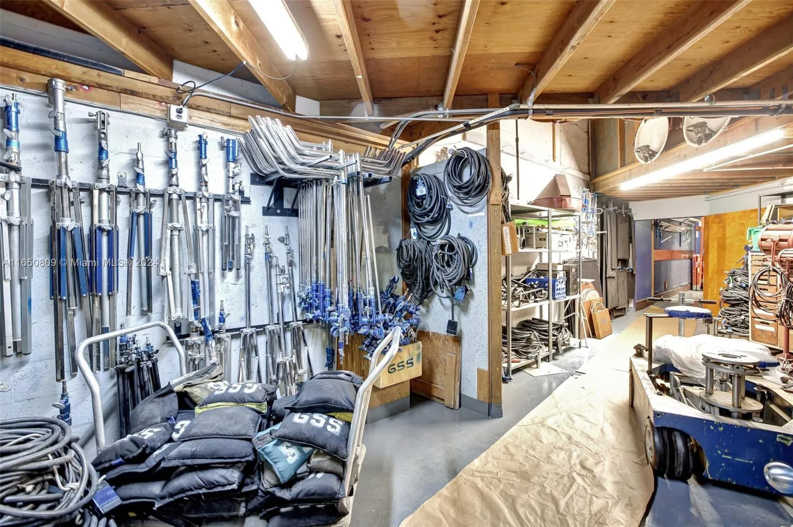 15221 Ne 21st Ave, North Miami Beach, Florida 3316, North Miami Beach, Florida 33162, ,Commercial Sale,For Sale,15221 Ne 21st Ave, North Miami Beach, Florida 3316,A11650809