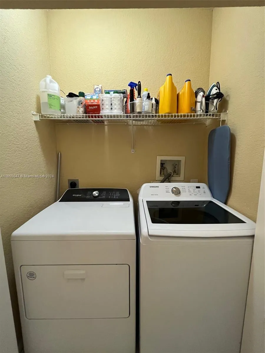 5600 Nw 114th Pl 105, Doral, Florida 33178, Doral, Florida 33178, 3 Bedrooms Bedrooms, ,2 BathroomsBathrooms,Residential,For Sale,5600 Nw 114th Pl 105, Doral, Florida 33178,A11655047