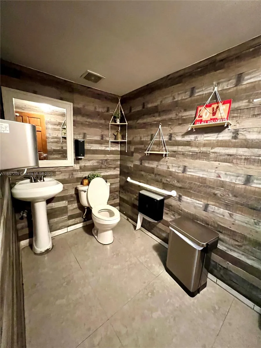 Miami, Florida 33175, ,Business Opportunity,For Sale,A11657209