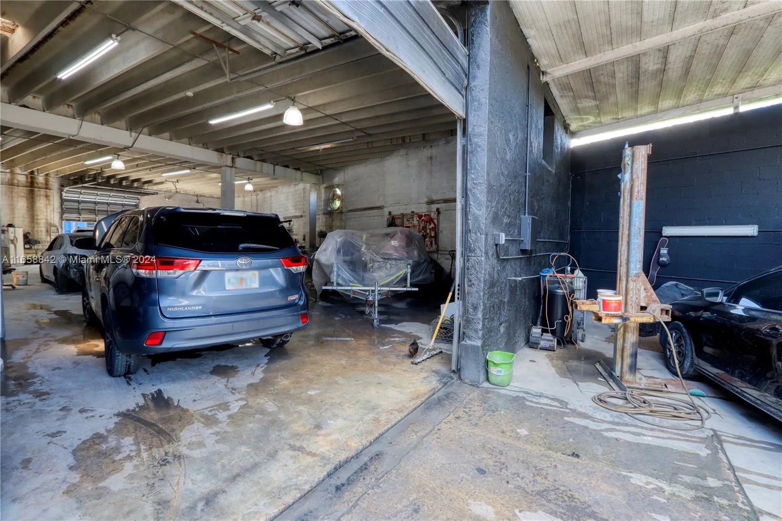 300 W 22nd, Hialeah, Florida 33010, Hialeah, Florida 33010, ,Commercial Sale,For Sale,300 W 22nd, Hialeah, Florida 33010,A11658842