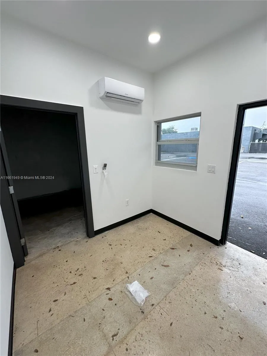 Office and reception area, unit 1730