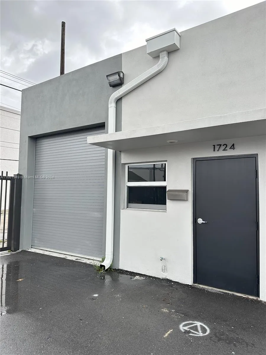 1724 Nw 22nd St, Miami, Florida 33142, Miami, Florida 33142, ,Commercial Lease,For Rent,1724 Nw 22nd St, Miami, Florida 33142,A11661949