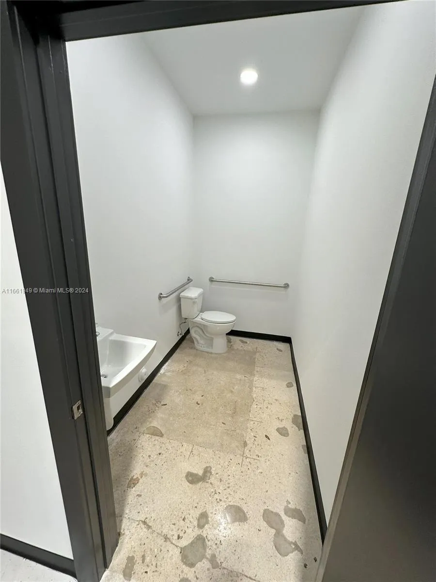 1724 Nw 22nd St, Miami, Florida 33142, Miami, Florida 33142, ,Commercial Lease,For Rent,1724 Nw 22nd St, Miami, Florida 33142,A11661949