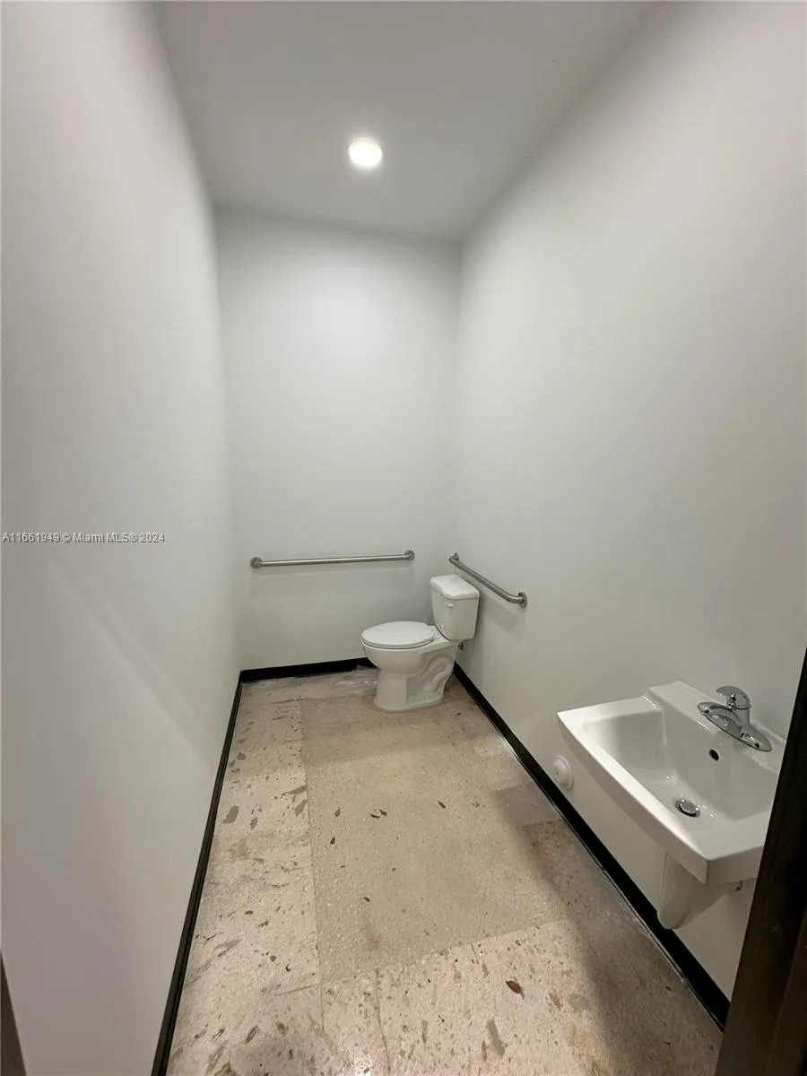 1724 Nw 22nd St, Miami, Florida 33142, Miami, Florida 33142, ,Commercial Lease,For Rent,1724 Nw 22nd St, Miami, Florida 33142,A11661949