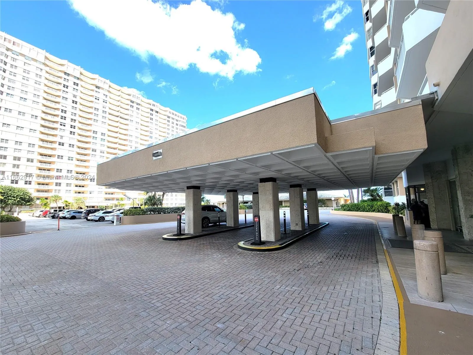 1980 S Ocean Dr 2c, Hallandale Beach, Florida 3300, Hallandale Beach, Florida 33009, 1 Bedroom Bedrooms, ,1 BathroomBathrooms,Residential,For Sale,1980 S Ocean Dr 2c, Hallandale Beach, Florida 3300,A11662917