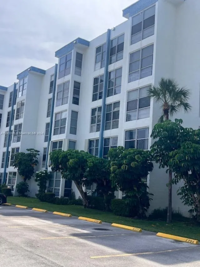 17570 Atlantic Blvd 401, Sunny Isles Beach, Florid, Sunny Isles Beach, Florida 33160, 2 Bedrooms Bedrooms, ,1 BathroomBathrooms,Residential Lease,For Rent,17570 Atlantic Blvd 401, Sunny Isles Beach, Florid,A11663325 17570 Atlantic Blvd 401, Sunny Isles Beach, Florid, Sunny Isles Beach, Florida 33160, 2 Bedrooms Bedrooms, ,1 BathroomBathrooms,Residential Lease,For Rent,17570 Atlantic Blvd 401, Sunny Isles Beach, Florid,A11663325