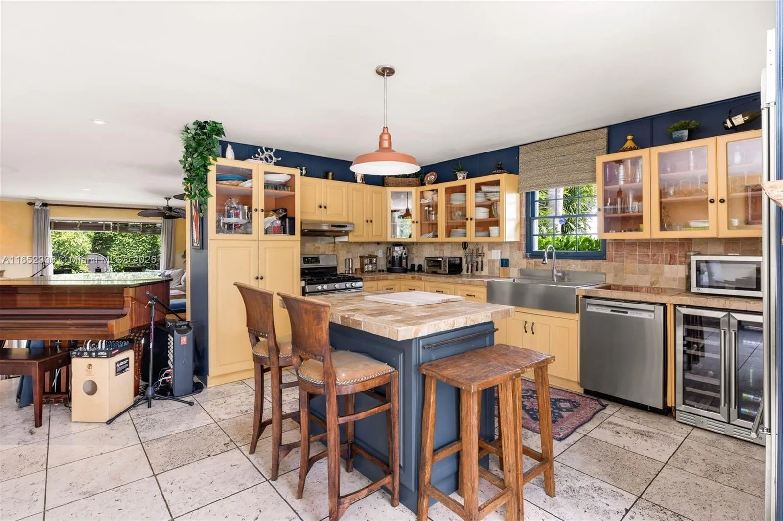 7975 Biscayne Point Cir, Miami Beach, Florida 3314, Miami Beach, Florida 33141, 3 Bedrooms Bedrooms, ,2 BathroomsBathrooms,Residential,For Sale,7975 Biscayne Point Cir, Miami Beach, Florida 3314,A11652336