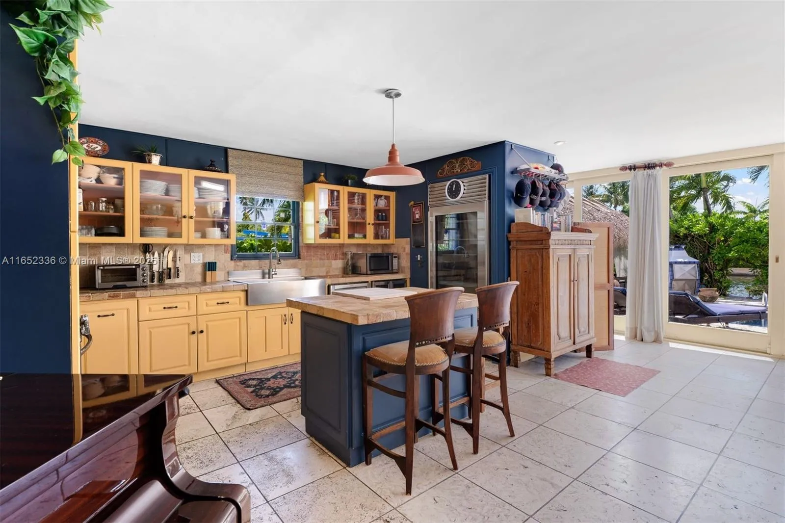 7975 Biscayne Point Cir, Miami Beach, Florida 3314, Miami Beach, Florida 33141, 3 Bedrooms Bedrooms, ,2 BathroomsBathrooms,Residential,For Sale,7975 Biscayne Point Cir, Miami Beach, Florida 3314,A11652336