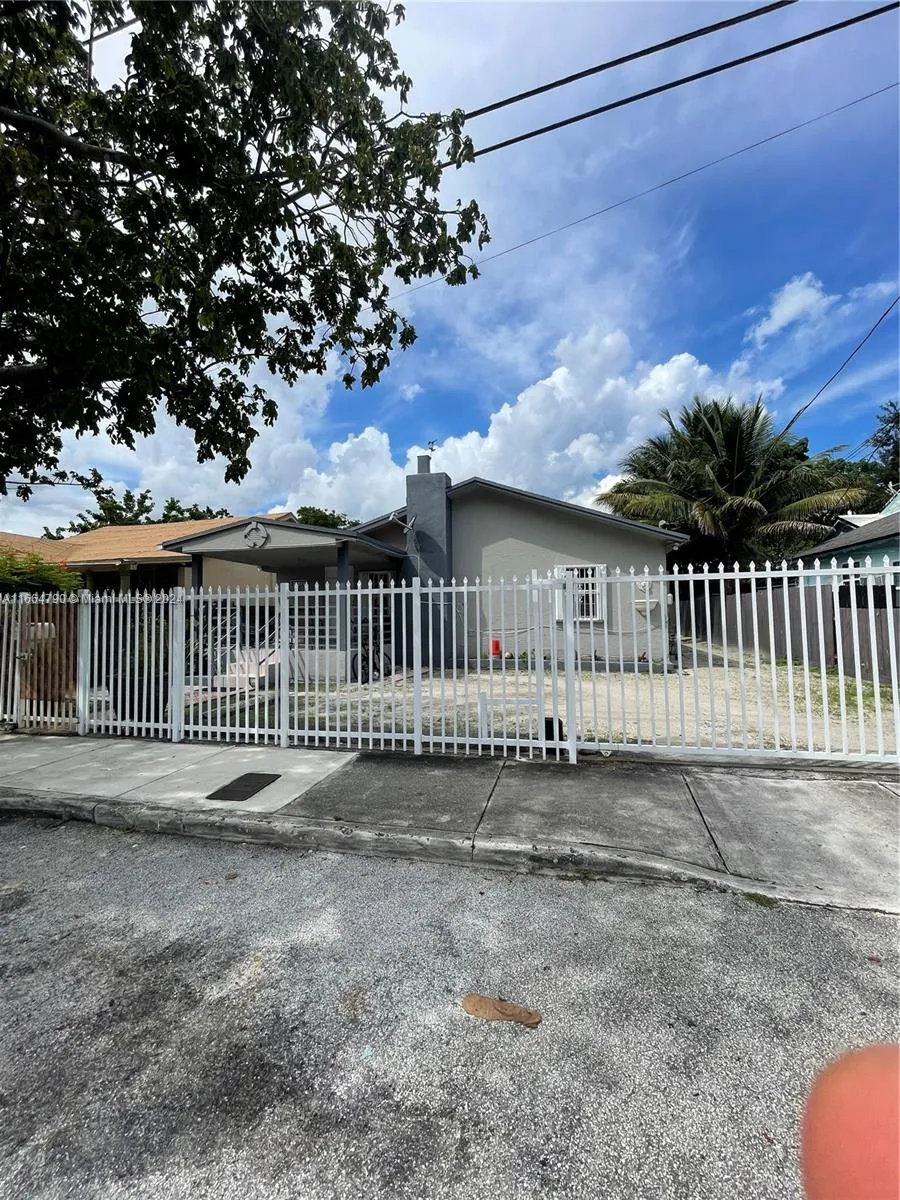 1143 Nw 27th St, Miami, Florida 33127, Miami, Florida 33127, 2 Bedrooms Bedrooms, ,1 BathroomBathrooms,Residential,For Sale,1143 Nw 27th St, Miami, Florida 33127,A11664790