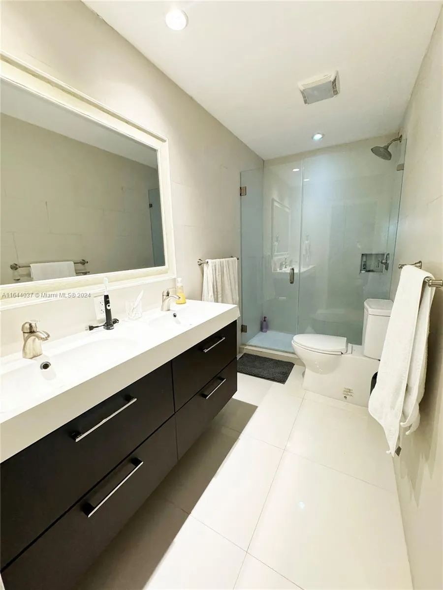 7788 Sw 99th St 2, Miami, Florida 33156, Miami, Florida 33156, 2 Bedrooms Bedrooms, ,2 BathroomsBathrooms,Residential Lease,For Rent,7788 Sw 99th St 2, Miami, Florida 33156,A11644037
