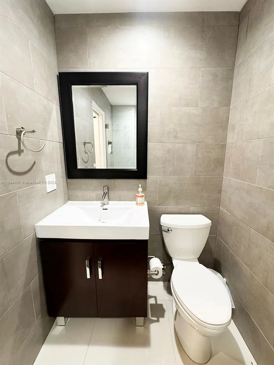 7788 Sw 99th St 2, Miami, Florida 33156, Miami, Florida 33156, 2 Bedrooms Bedrooms, ,2 BathroomsBathrooms,Residential Lease,For Rent,7788 Sw 99th St 2, Miami, Florida 33156,A11644037