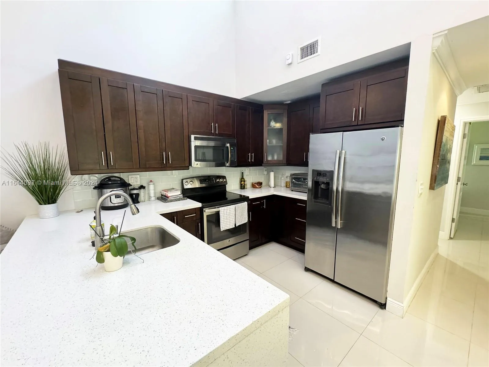 7788 Sw 99th St 2, Miami, Florida 33156, Miami, Florida 33156, 2 Bedrooms Bedrooms, ,2 BathroomsBathrooms,Residential Lease,For Rent,7788 Sw 99th St 2, Miami, Florida 33156,A11644037