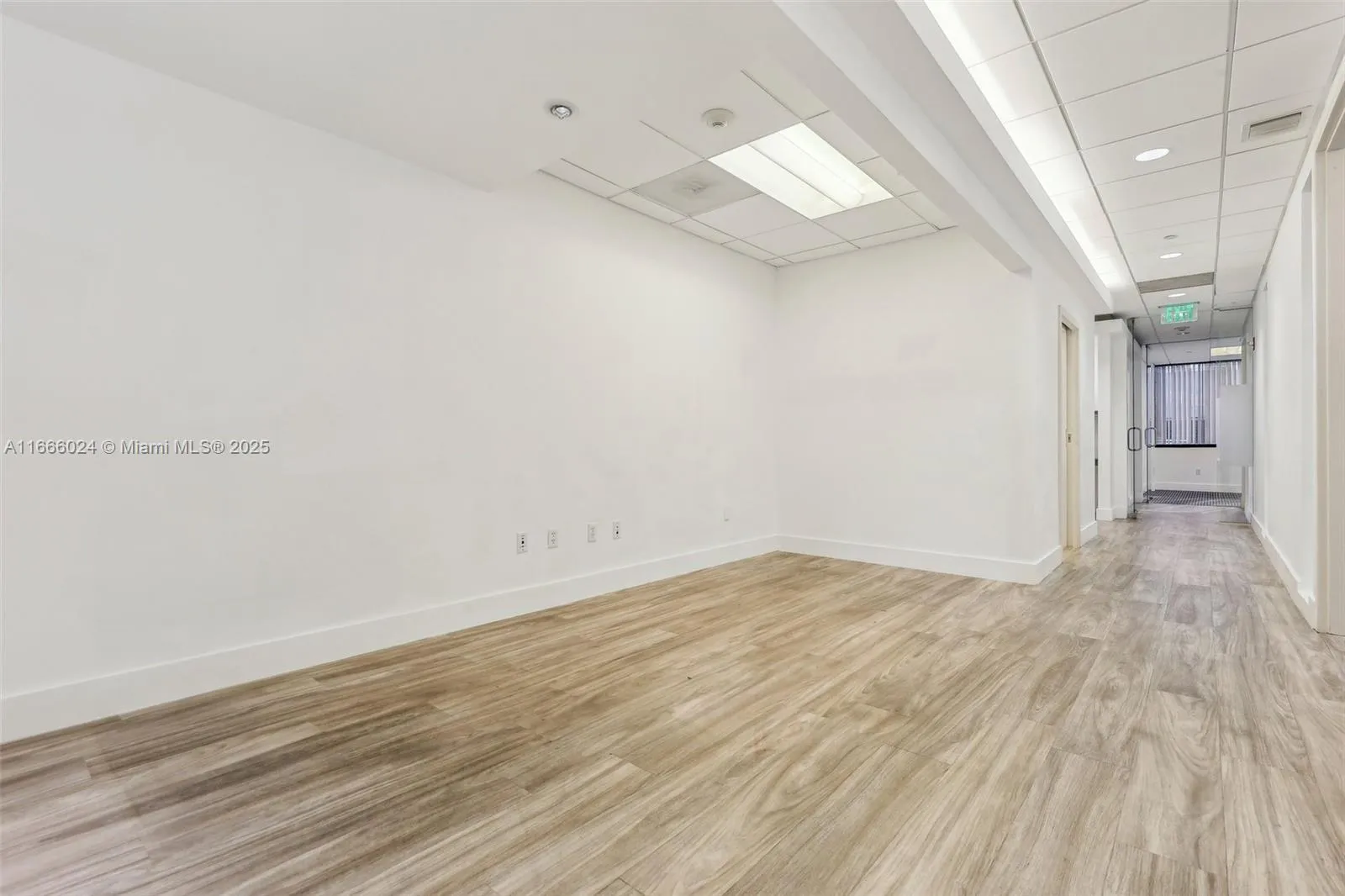 1200 Brickell Ave 520 A-d, Miami, Florida 33131, Miami, Florida 33131, ,Commercial Lease,For Rent,1200 Brickell Ave 520 A-d, Miami, Florida 33131,A11666024