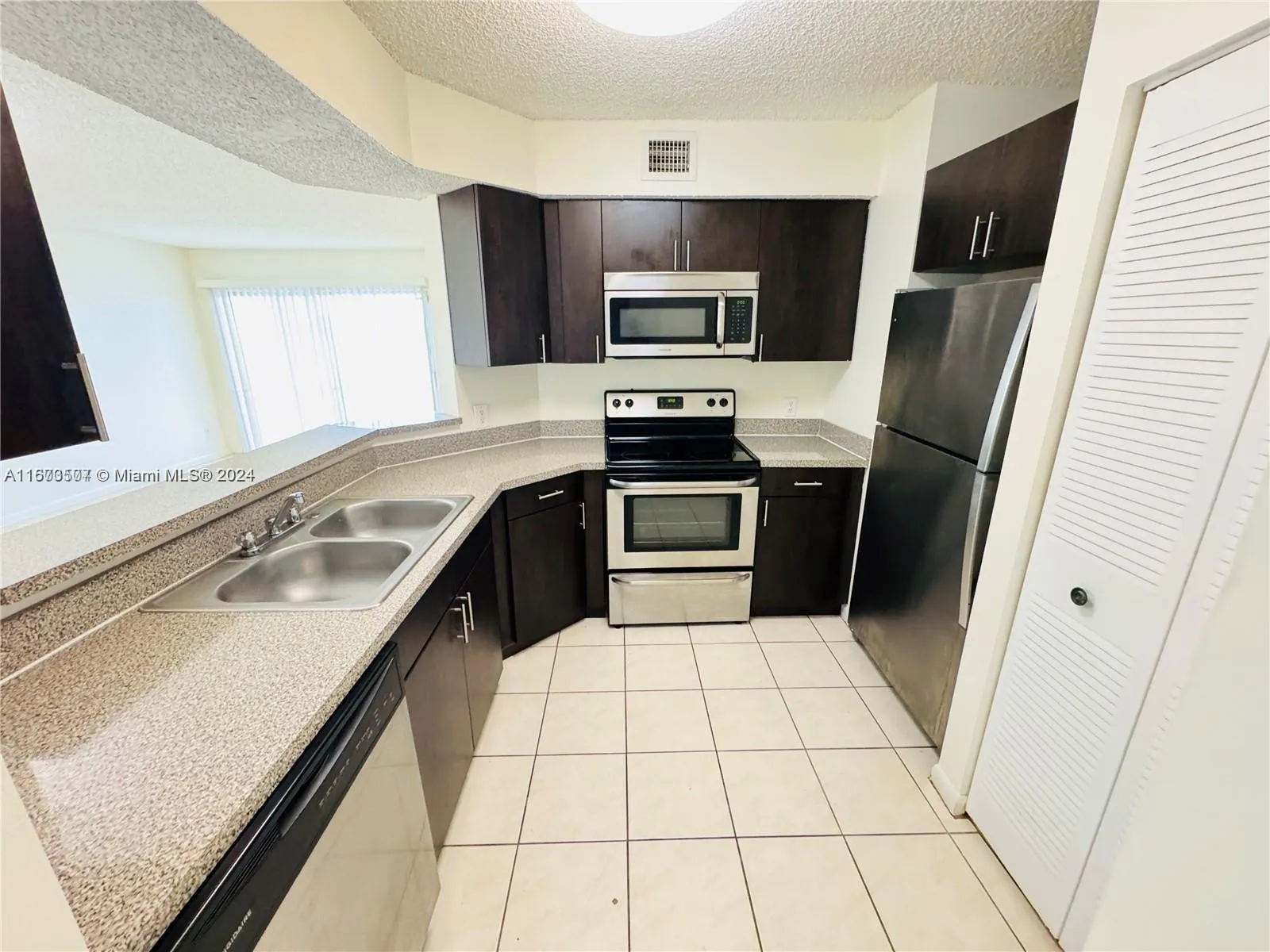 3473 Nw 44th St 103, Oakland Park, Florida 33309, Oakland Park, Florida 33309, 1 Bedroom Bedrooms, ,1 BathroomBathrooms,Residential,For Sale,3473 Nw 44th St 103, Oakland Park, Florida 33309,A11673507